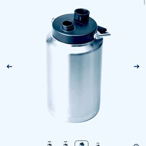 COPY - Yeti Gallon
6.4"W x 12.4"H
(16.3W X 31.5H CM)